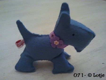 Knuffel hond blauw